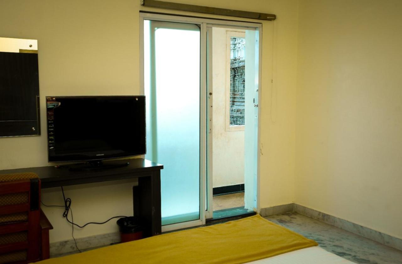 Hotel Arunachala Tiruvannāmalai Extérieur photo