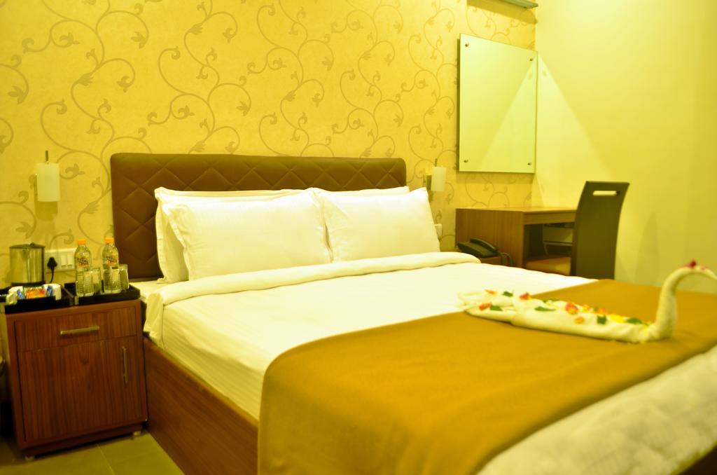 Hotel Arunachala Tiruvannāmalai Chambre photo